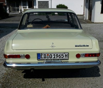 Opel_Rekord_1700S_Bj.1965.jpg
