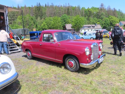 Mercedes Pickup